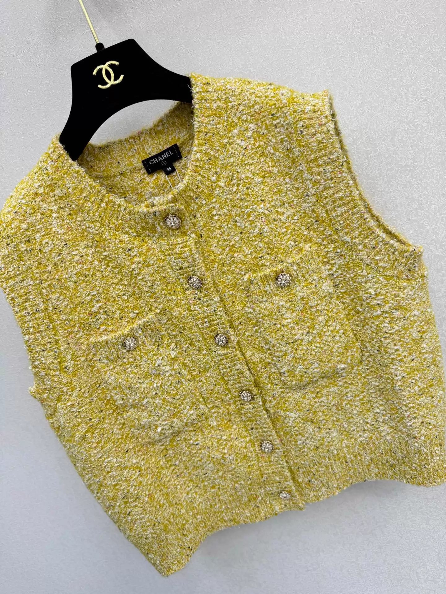 Sleeveless Knit Ves