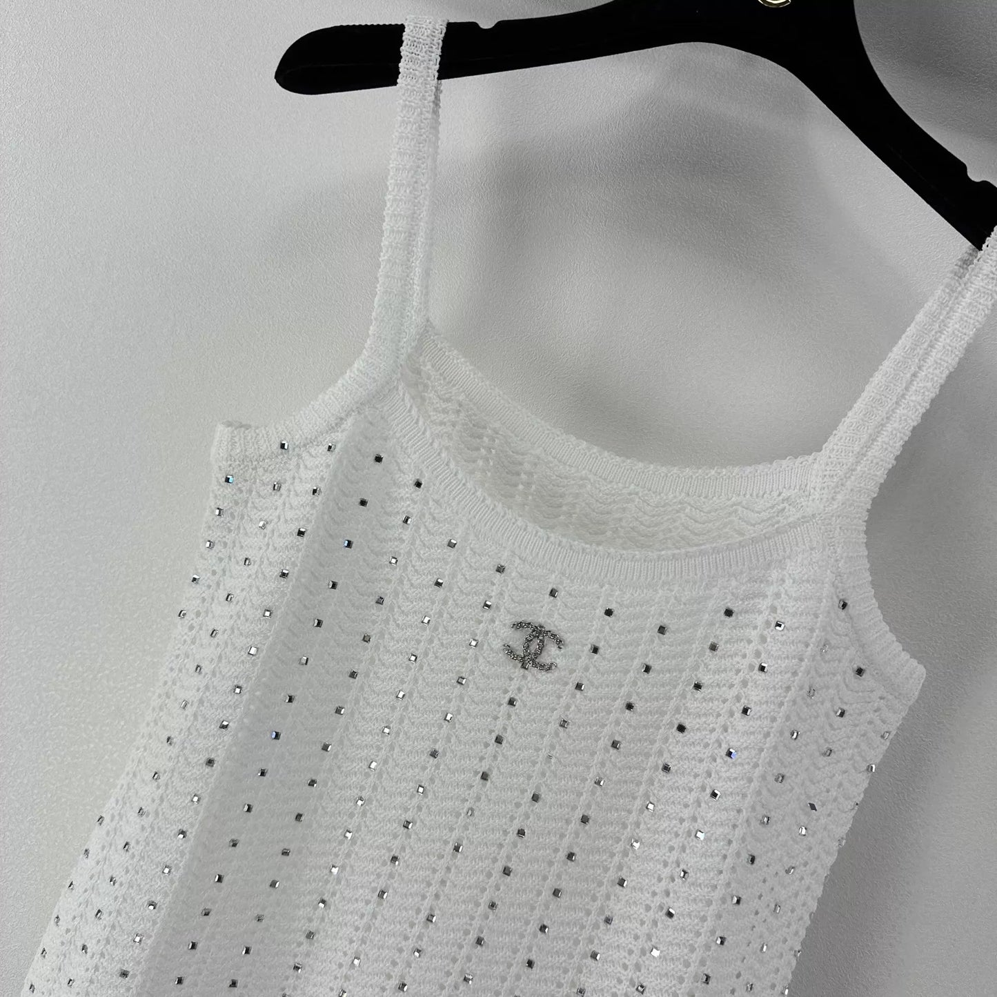 26ss Two-piece set: camisole/knitted cardigan