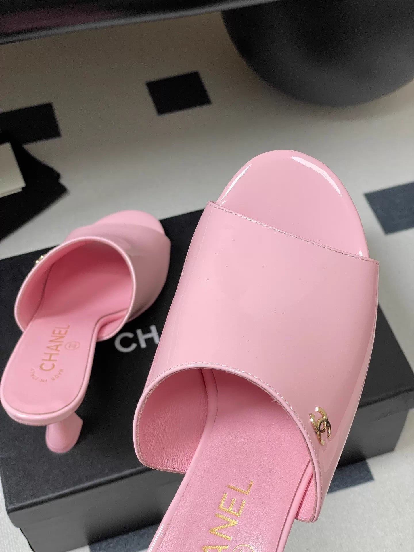 26ss Double C buckle peep-toe high-heeled slippers