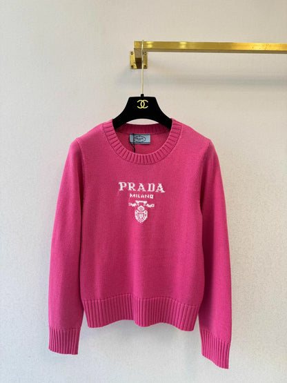 Crew neck knit sweater