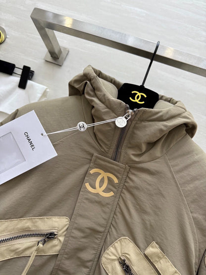 Hooded design with down and cotton jacket