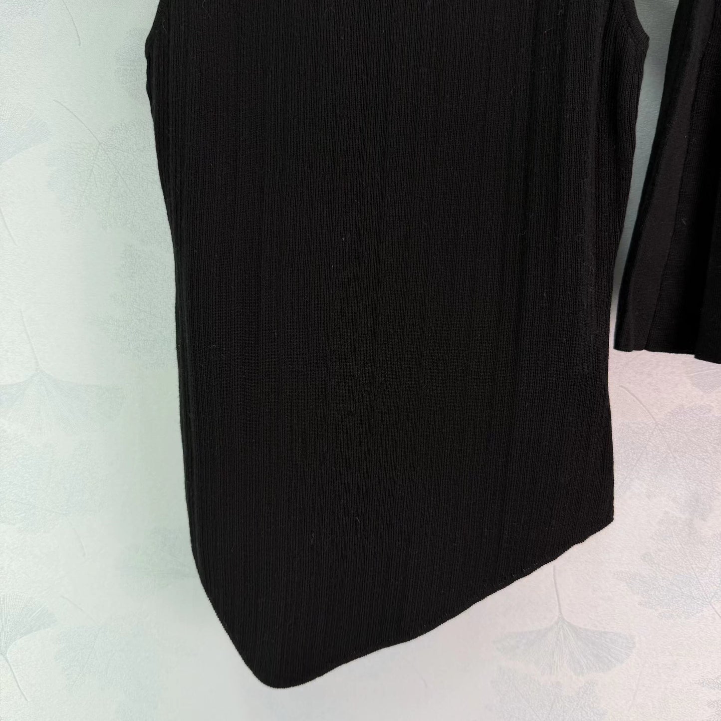 leeveless vest + pleated skirt set