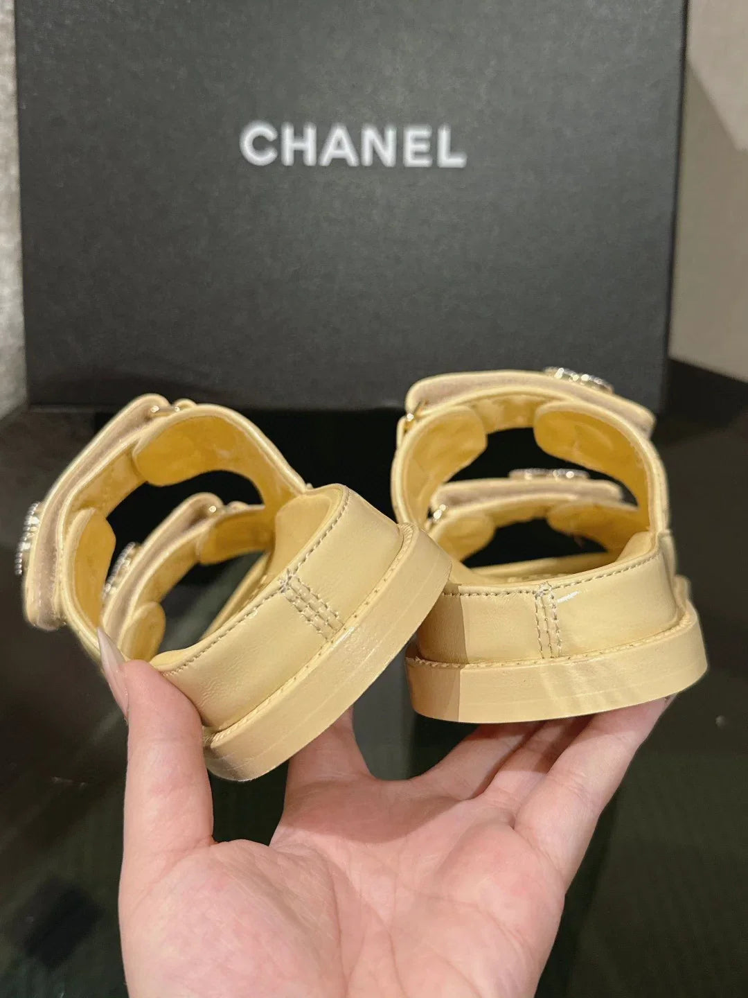Velcro beach flip-flops