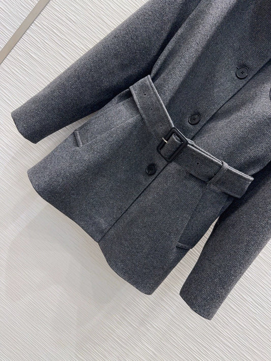 26Long-Sleeve, Single-Breasted Jacket with Embroidered Logo and Belt