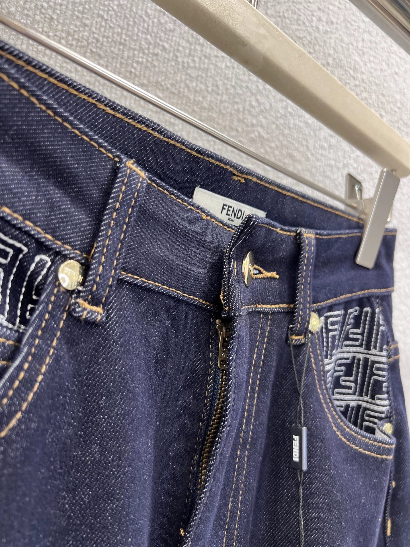 Pocket color-blocked straight leg pants