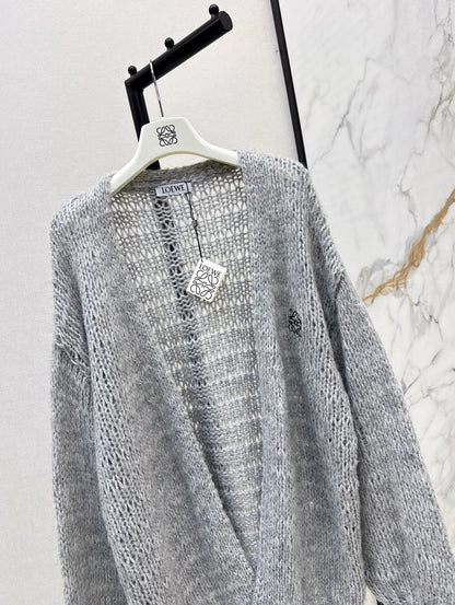 25 Embroidered decorative V-neck knitted silhouette cardigan