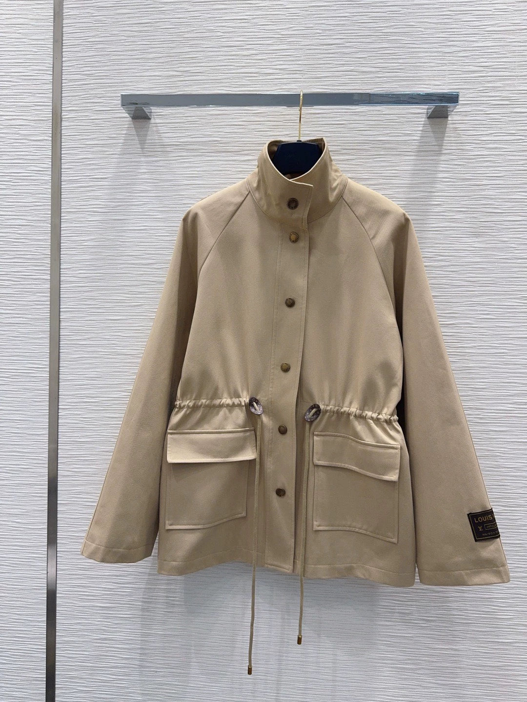 26New Long-Sleeve Windbreaker with Pockets and Drawstring