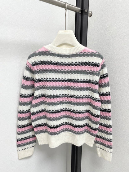 25fw Chest metal logo sweater