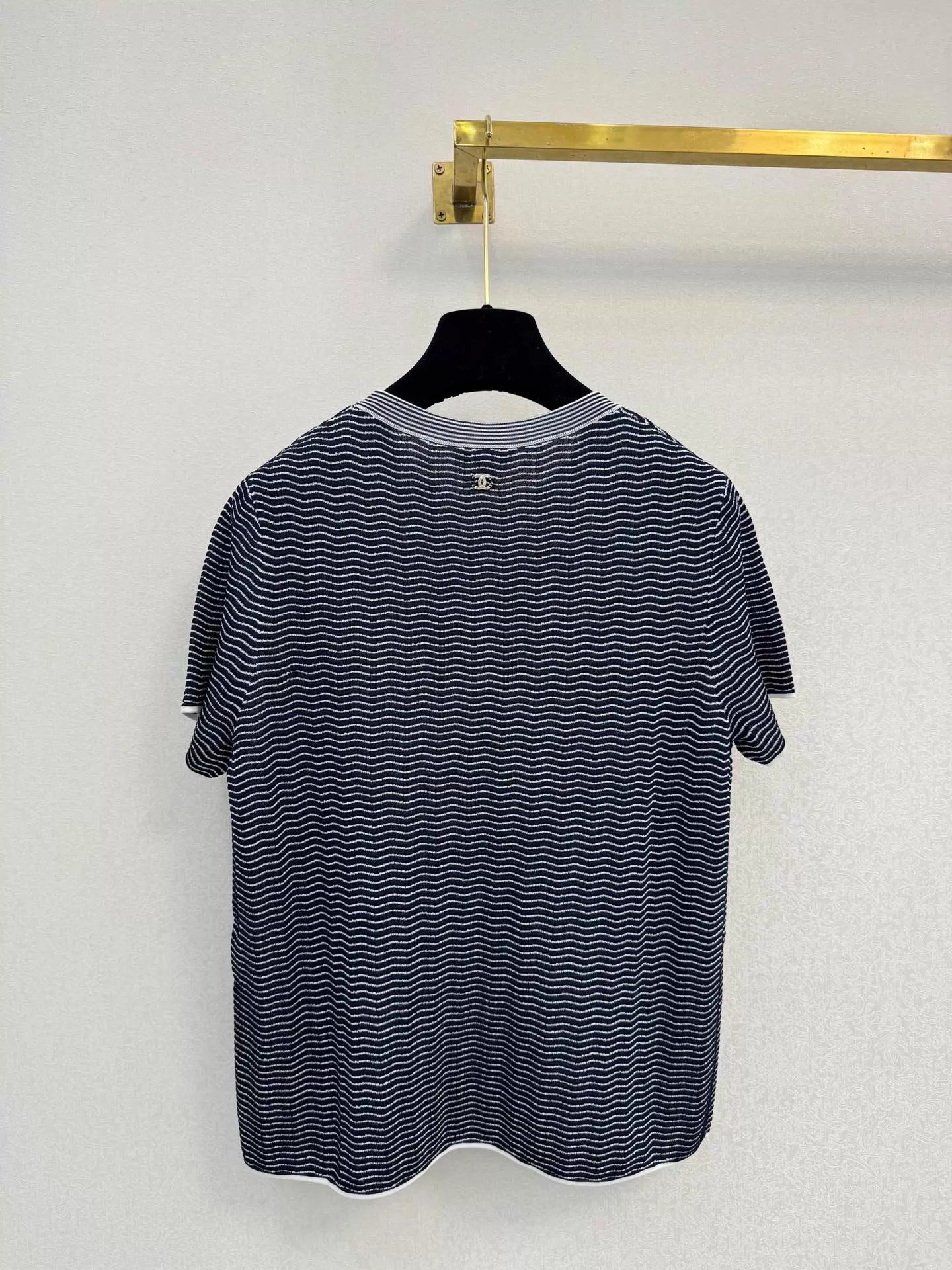 Striped knit short-sleeved shirt