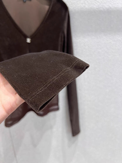 Mesh-paneled base layer