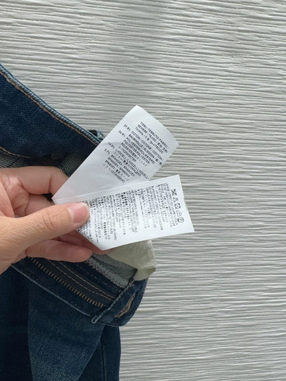 26New-Arrival Jeans