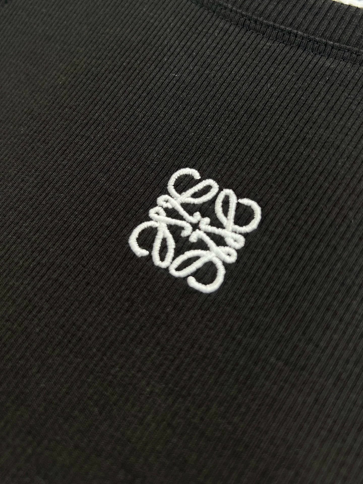 25Fw micro embroidered long sleeved base T-shirt