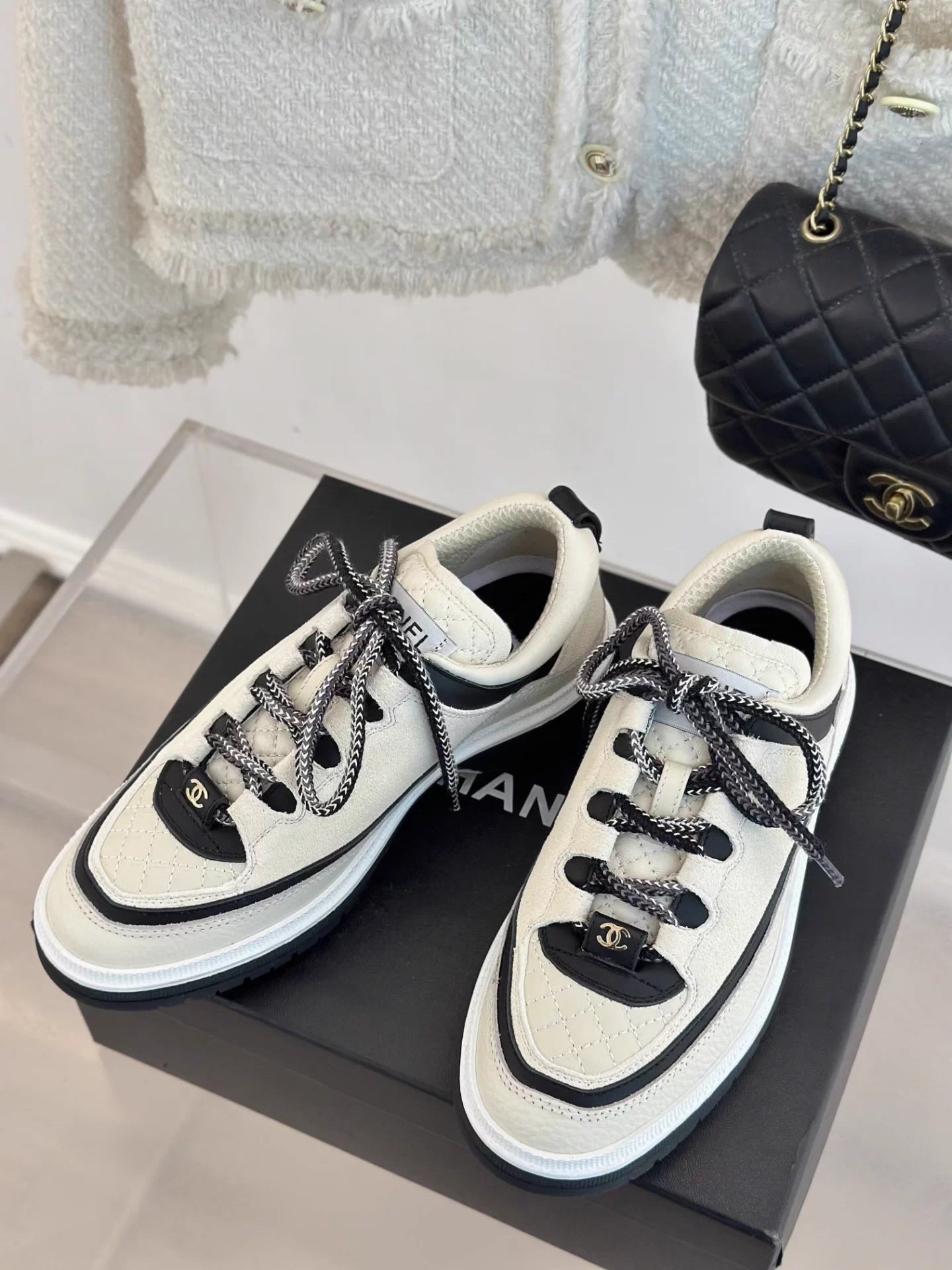 Retro Diamond Pattern Panda Sneakers