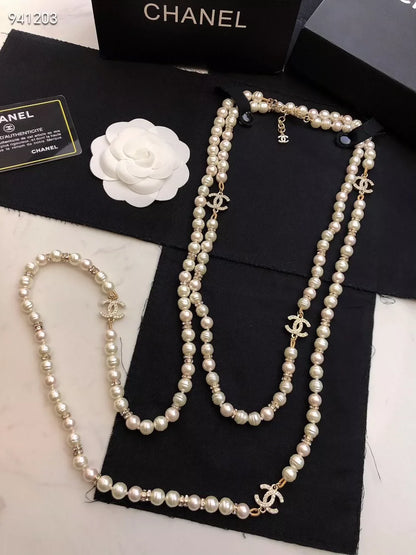 Pink/Pearl Sweater Chain