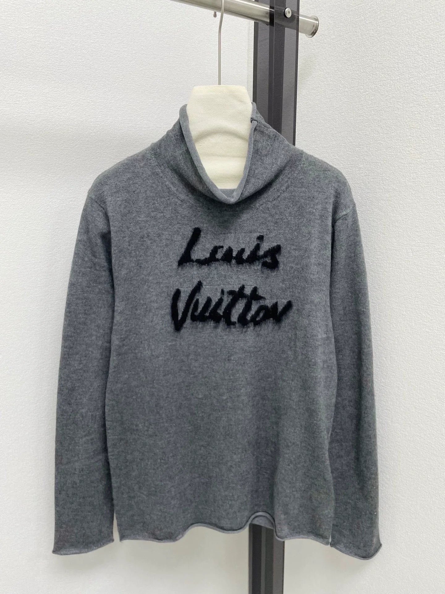 25fw Half high neck knitted sweater