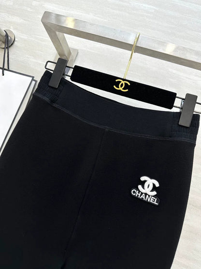 Wool heated one crotch nine quarter pants