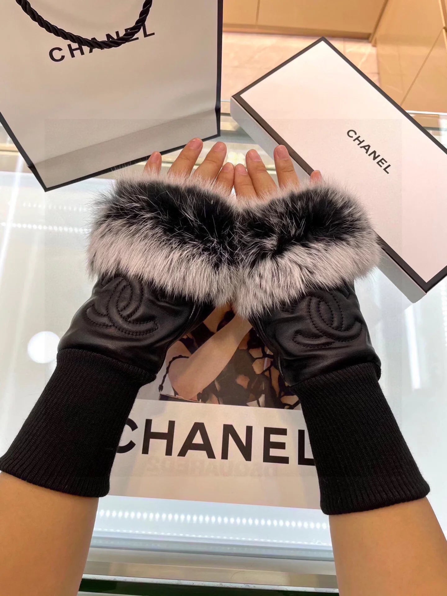 Short lazy rabbit fur gloves