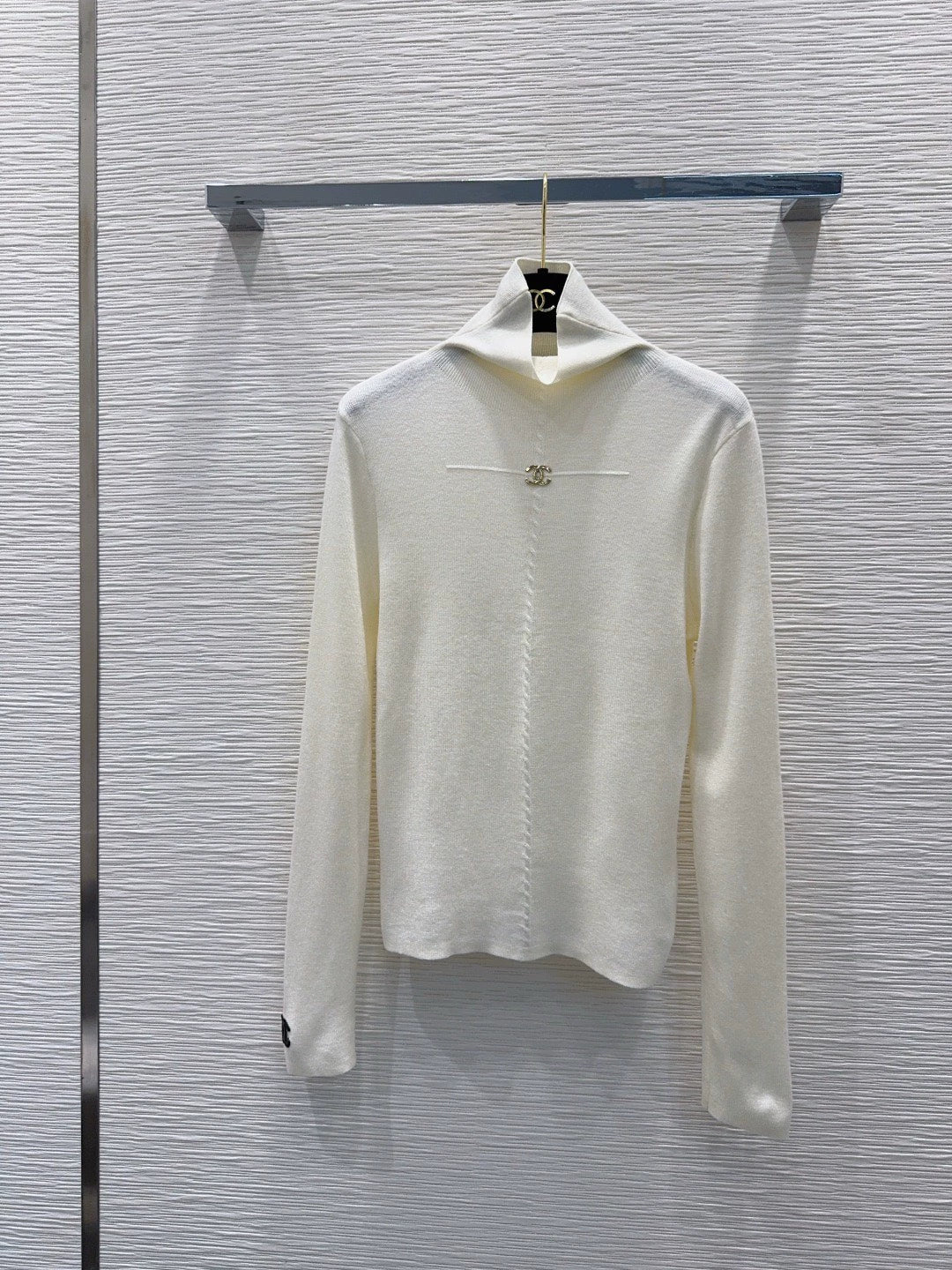 26New High-Neck Long-Sleeve Base Layer with Logo