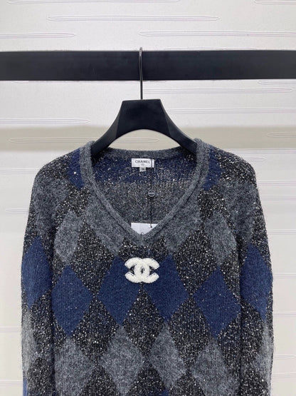 Lingge bead V-neck long sleeved shirt