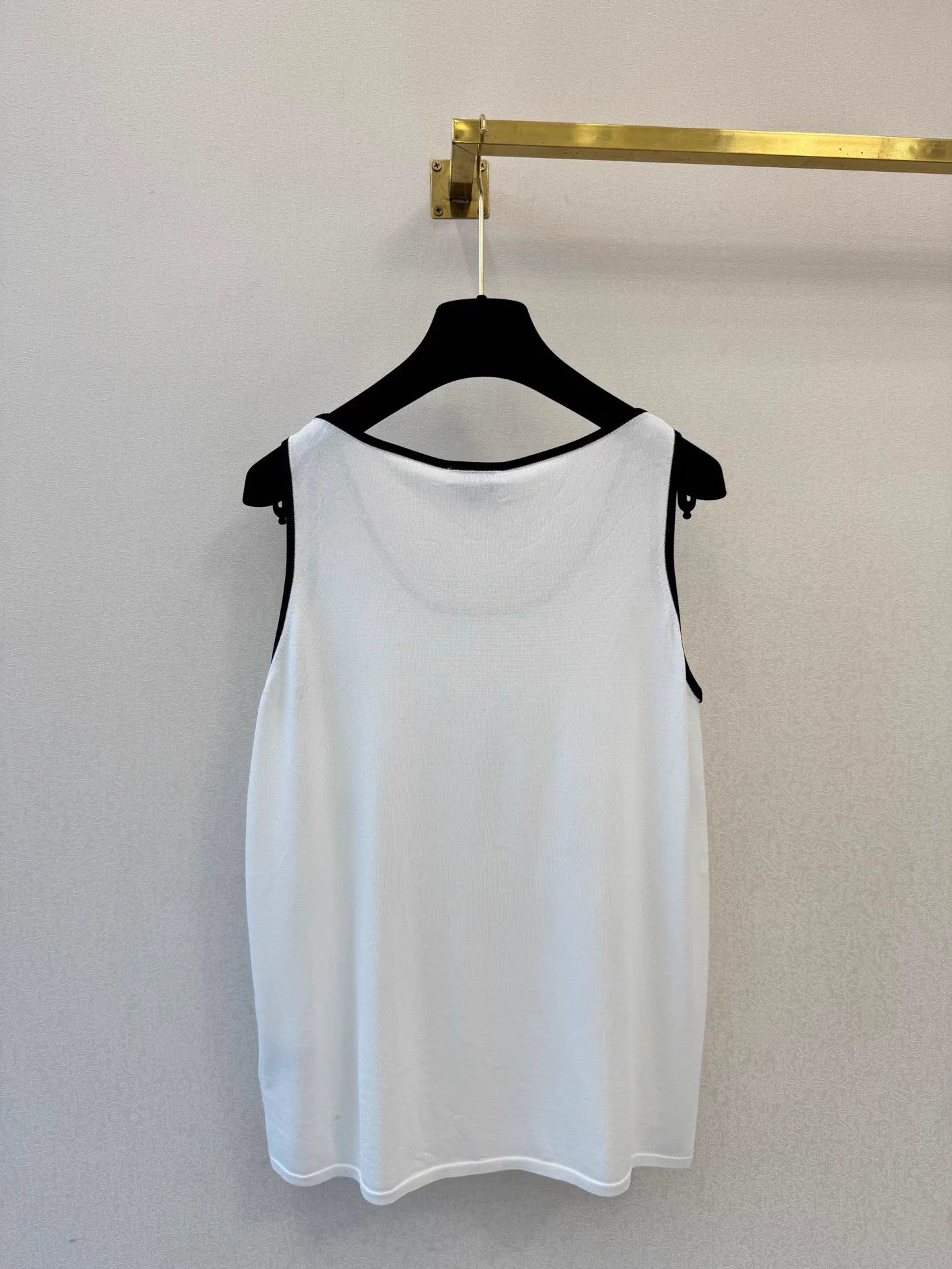 Color-blocked camisole top