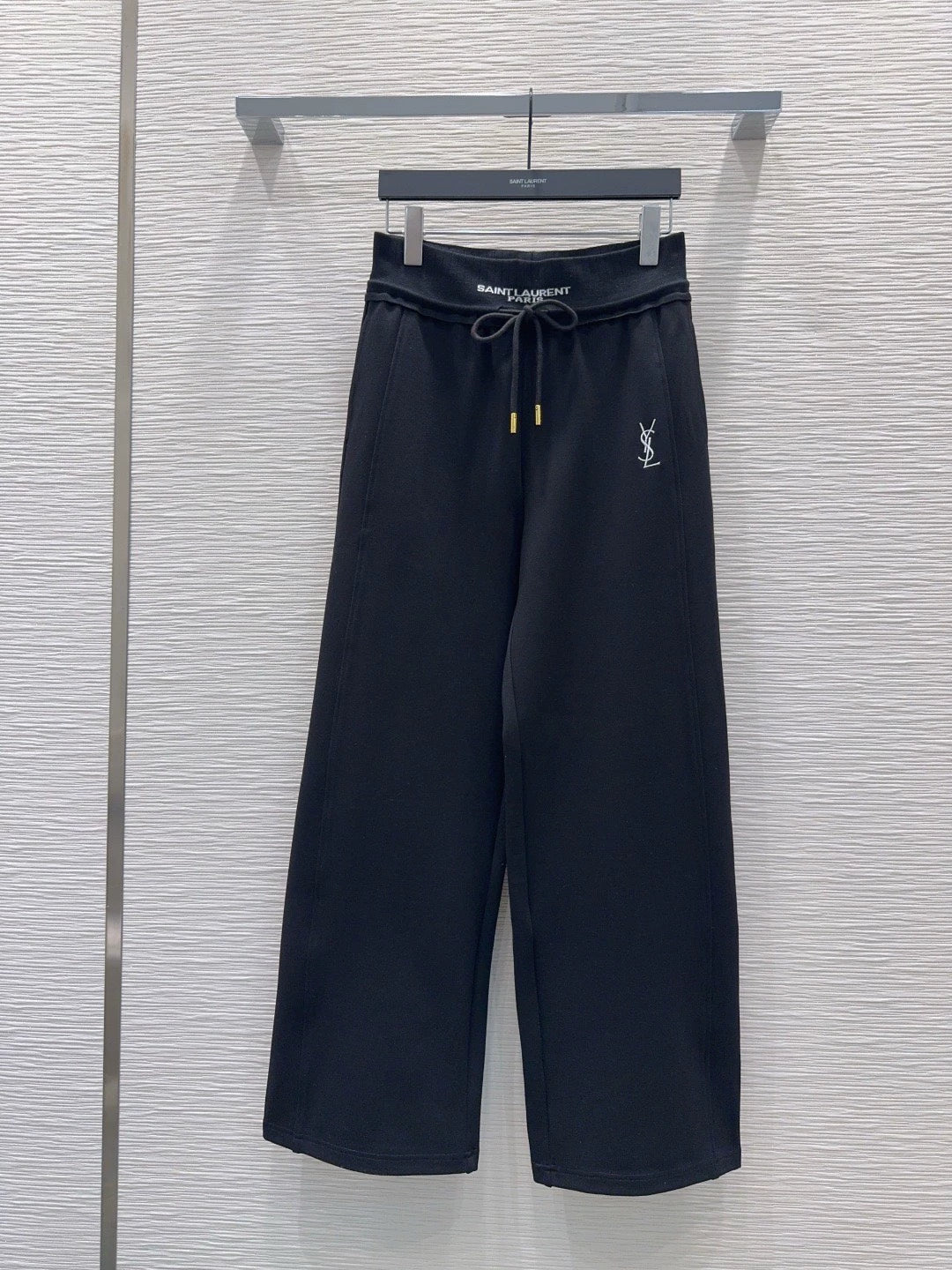 26Casual Trousers with Embroidered Logo and Drawstring