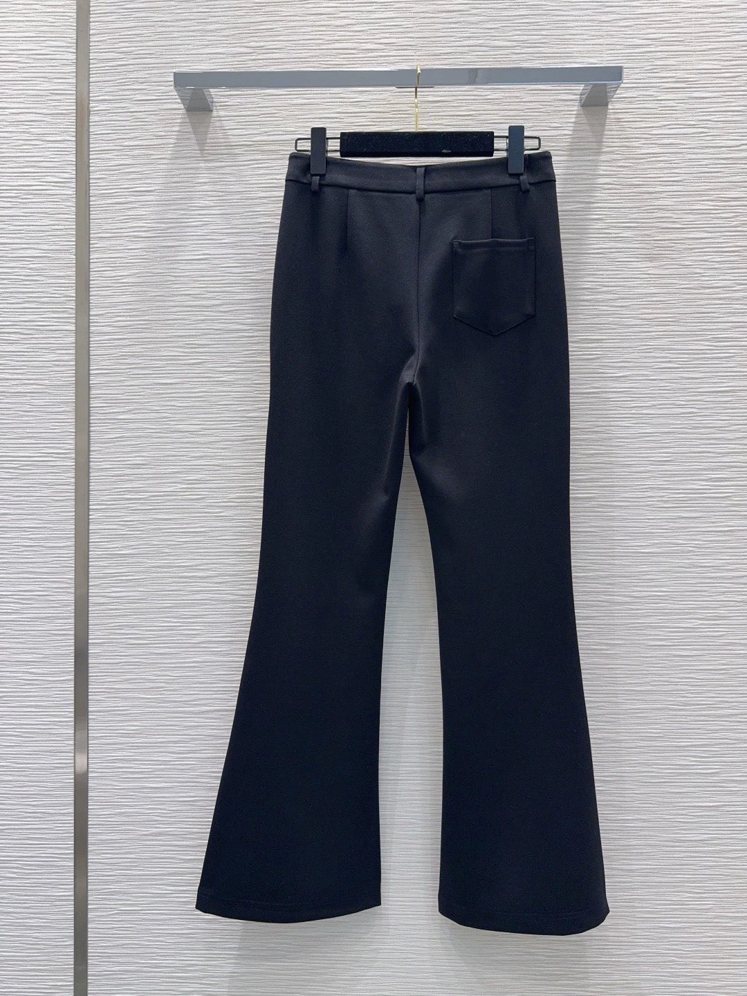 26New-Arrival Flared Trousers with Chain-Trimmed Pockets