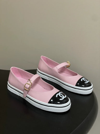 Color-blocked low-cut flats