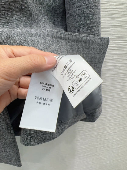 26New Classic Minimalist Blazer