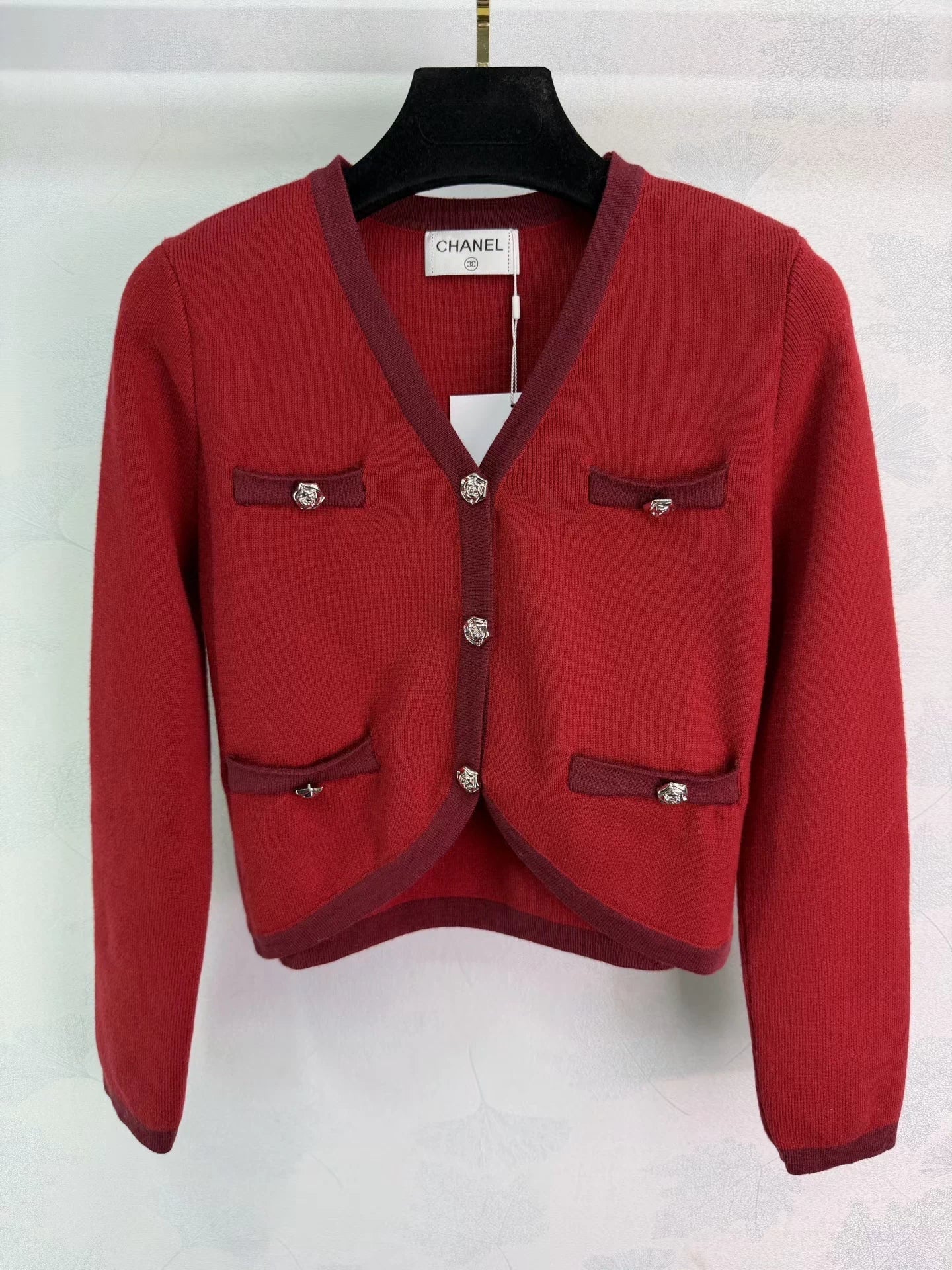 Color-blocked V-neck Cardigan