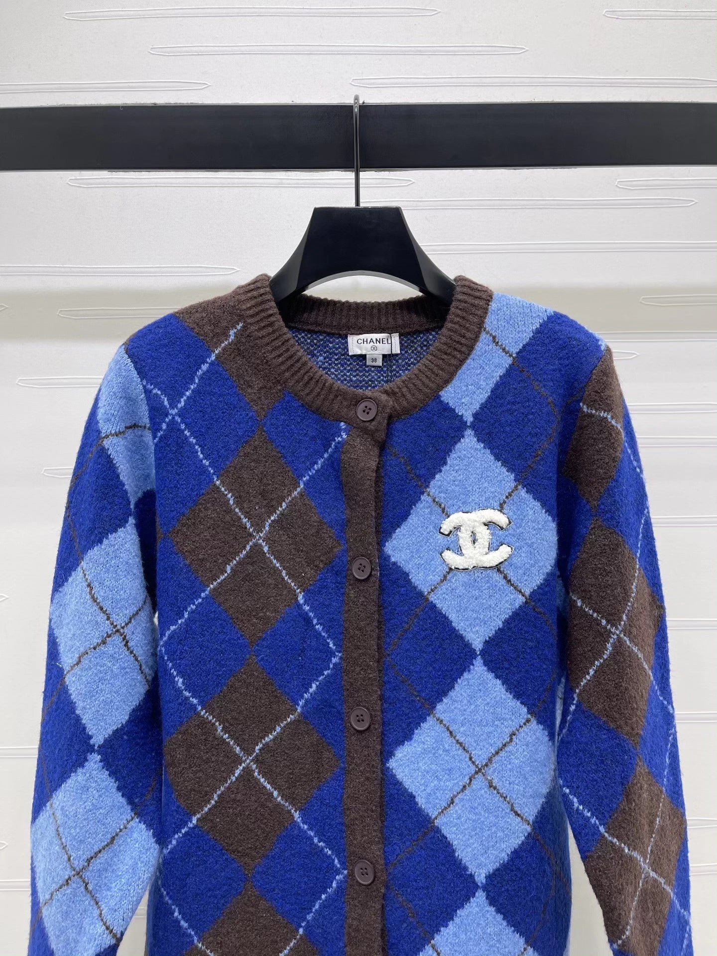 Crew Neck Diamond Pattern Cardigan