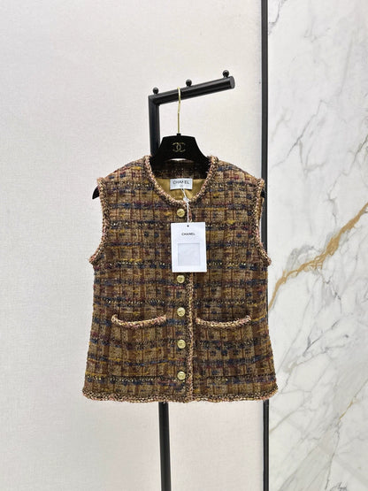 Color-blocked woven trim Vest