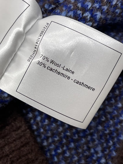 Crew Neck Diamond Pattern Cardigan