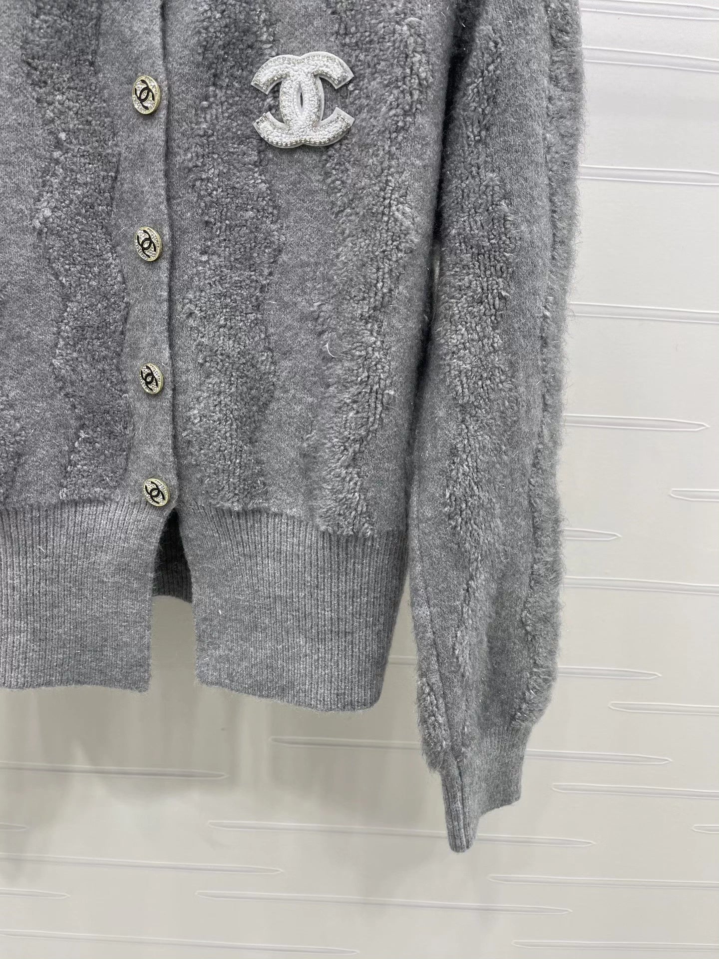 Heavy-duty beaded cardigan