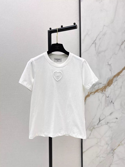 26ss Heart-embossed logo T-shirt