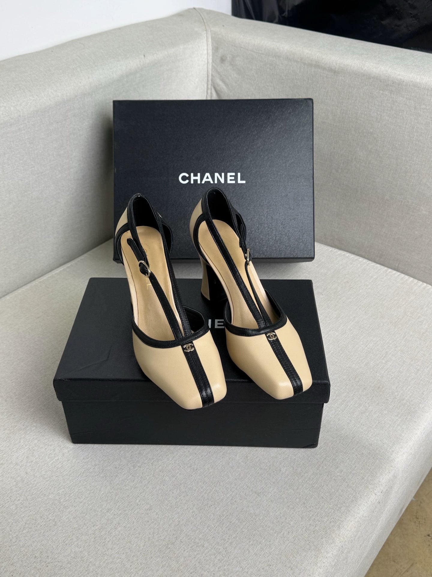 26ss Chunky Heels
