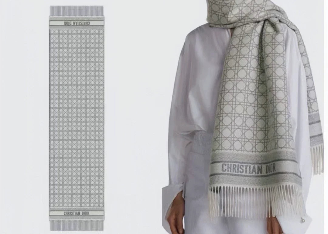 Cashmere scarf