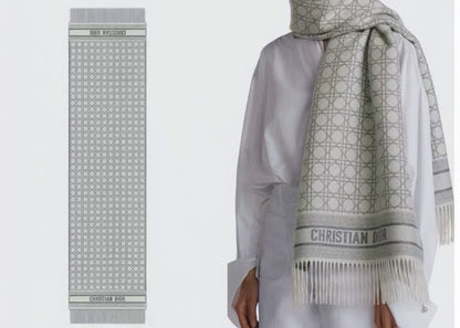 Cashmere scarf