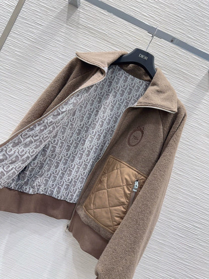26New Quilted-Pattern Long-Sleeve Jacket with Pockets, Zipper, and Lapel