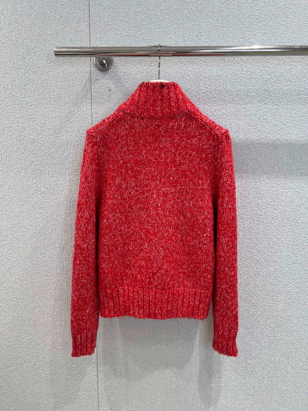 Stand up collar long sleeved sweater jacket
