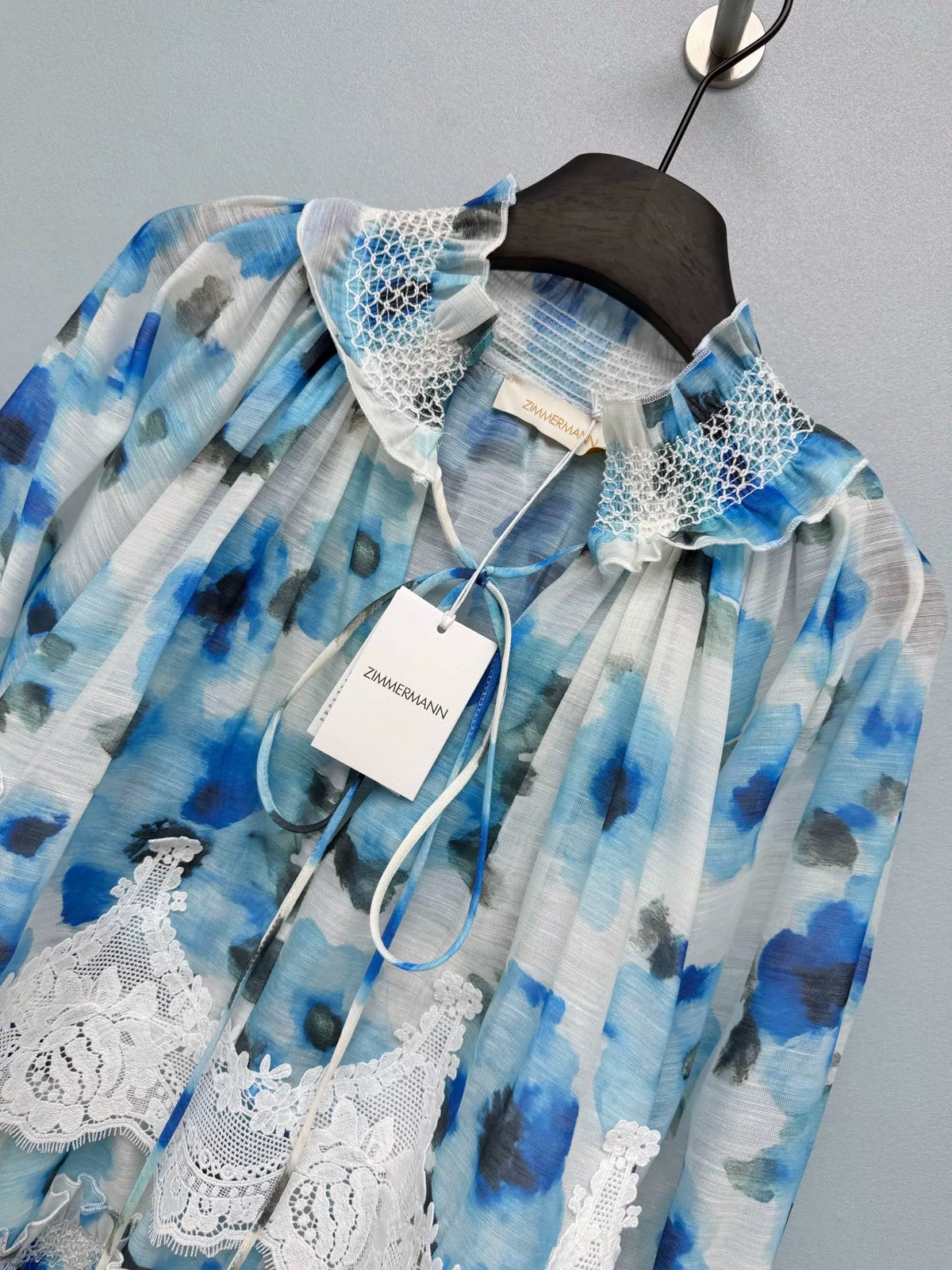 26New Lace-Trimmed Watercolor Floral Dress