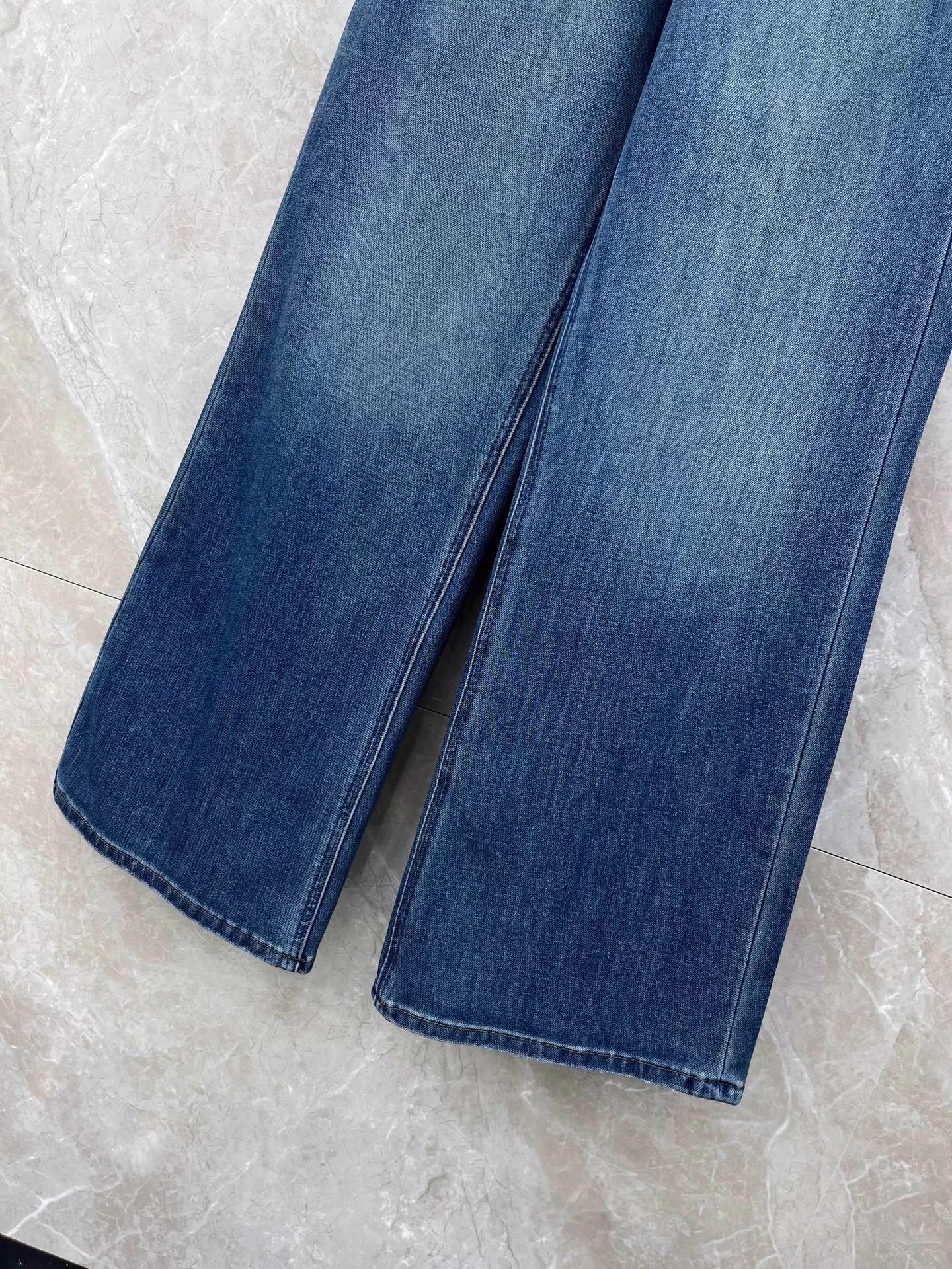 Double Pocket Heavy-Duty Jeans