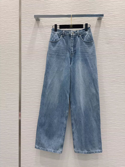 Antique yeast wash jeans