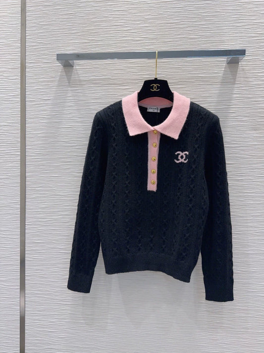 26New Classic Color-Block Sweater