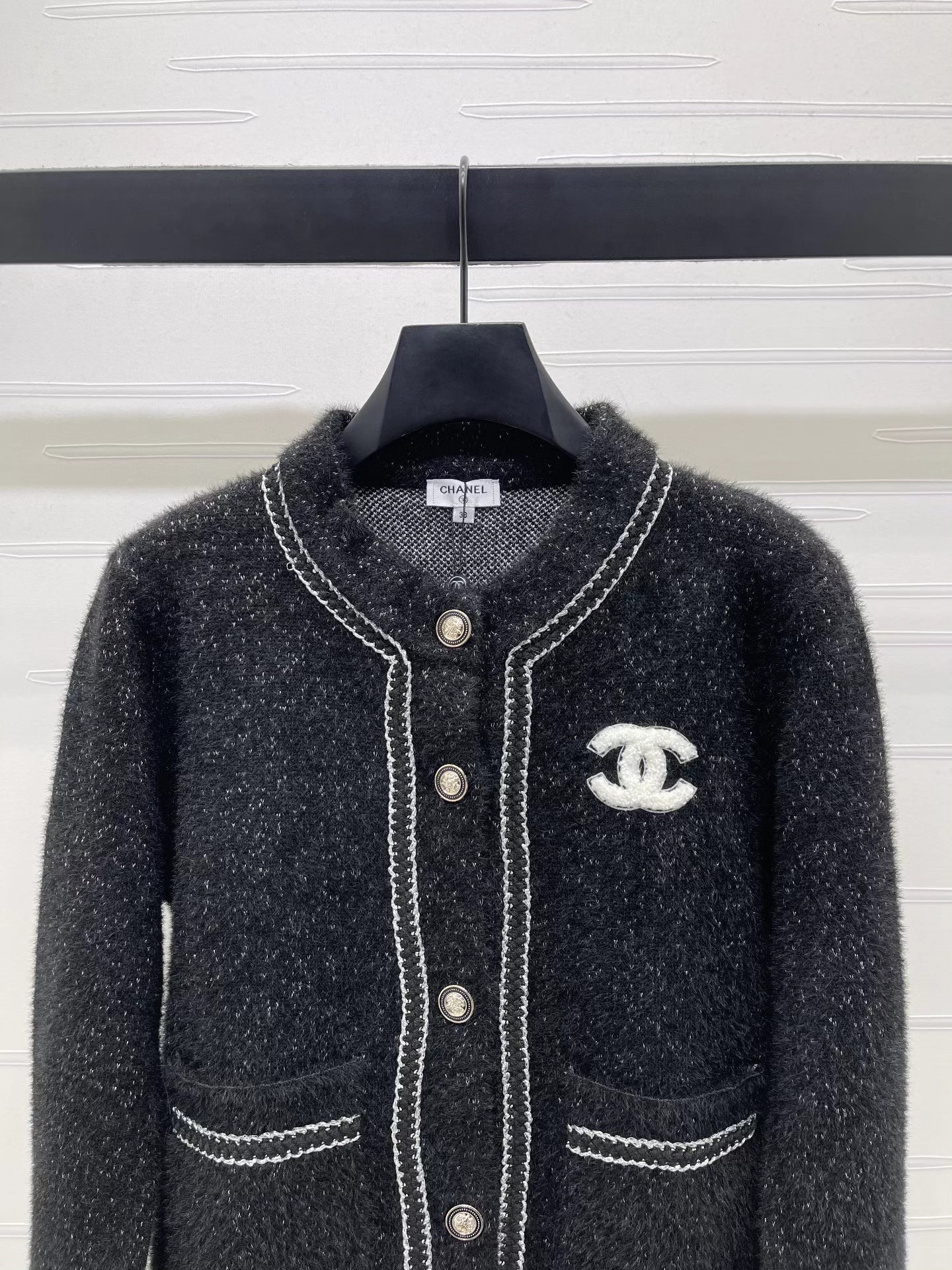 Round neck chain knitted cardigan
