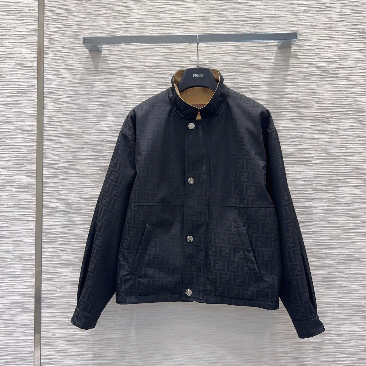 26New Reversible Long-Sleeve Jacket