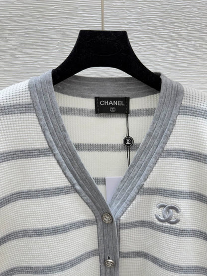 25fw Striped knitted cardigan