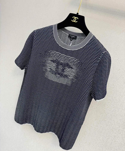 Striped knit short-sleeved shirt