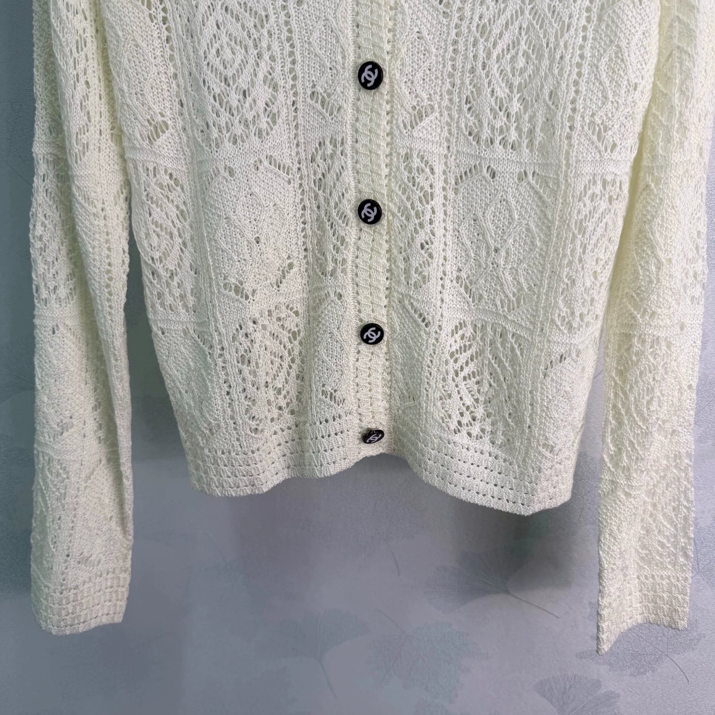 Chanel / 26 Early Autumn New V-neck Knitted Long Sleeve Cardigan