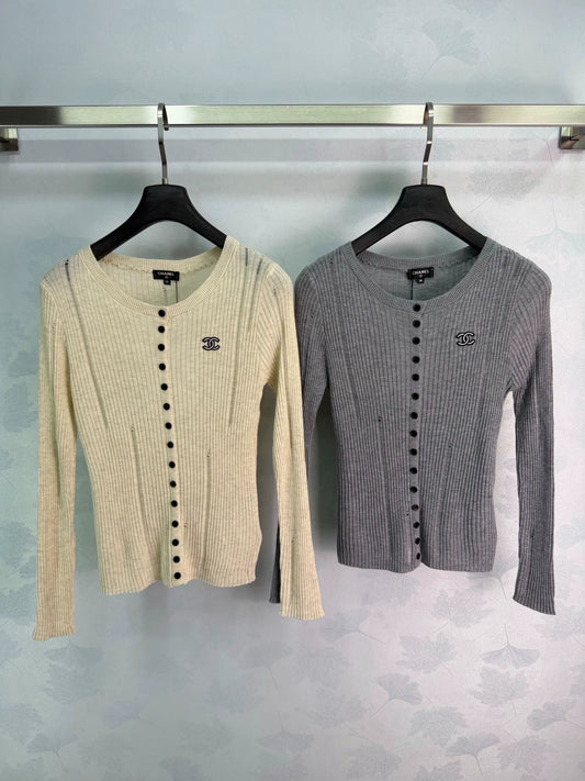 Chanel / 26 Early Autumn New Knit Sweater