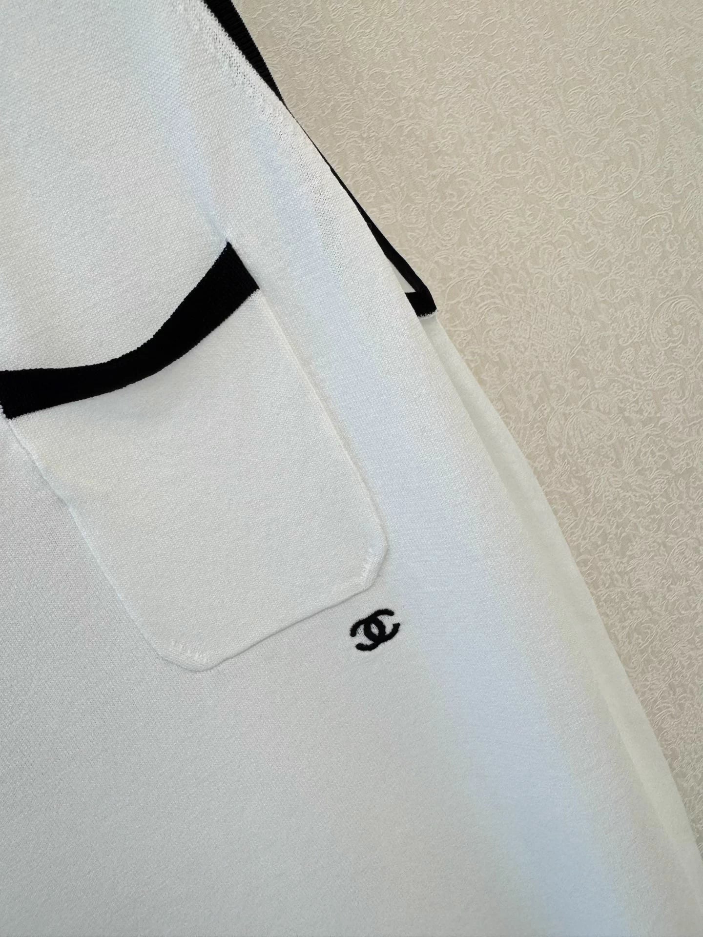 Color-blocked camisole top